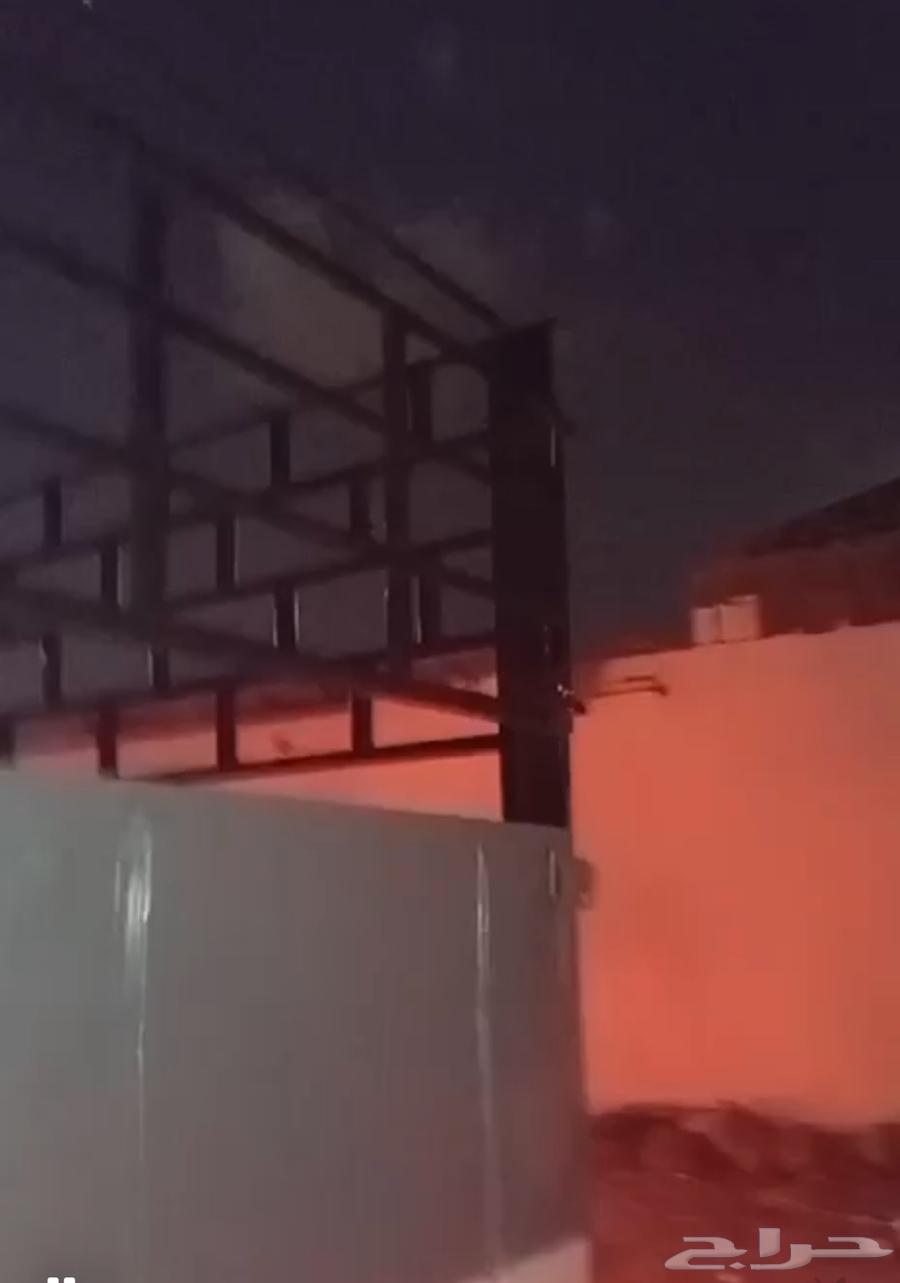 شاحنة مرسيدس 2002 للبيع63404082436610114