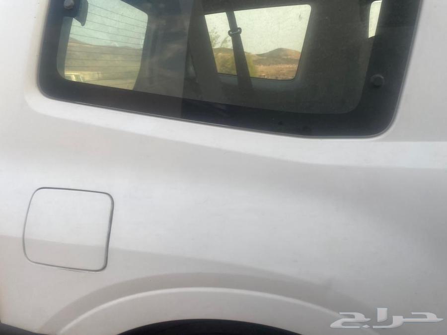 سلام عليكم يوجد عندي جيب باجيرو مديل2003 شرط نضيف63404071415426111