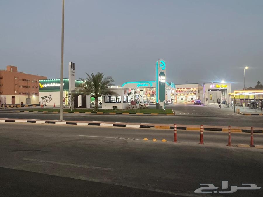A rented gas station for sale in an excellent location on the Dammam Corniche63330081251459111