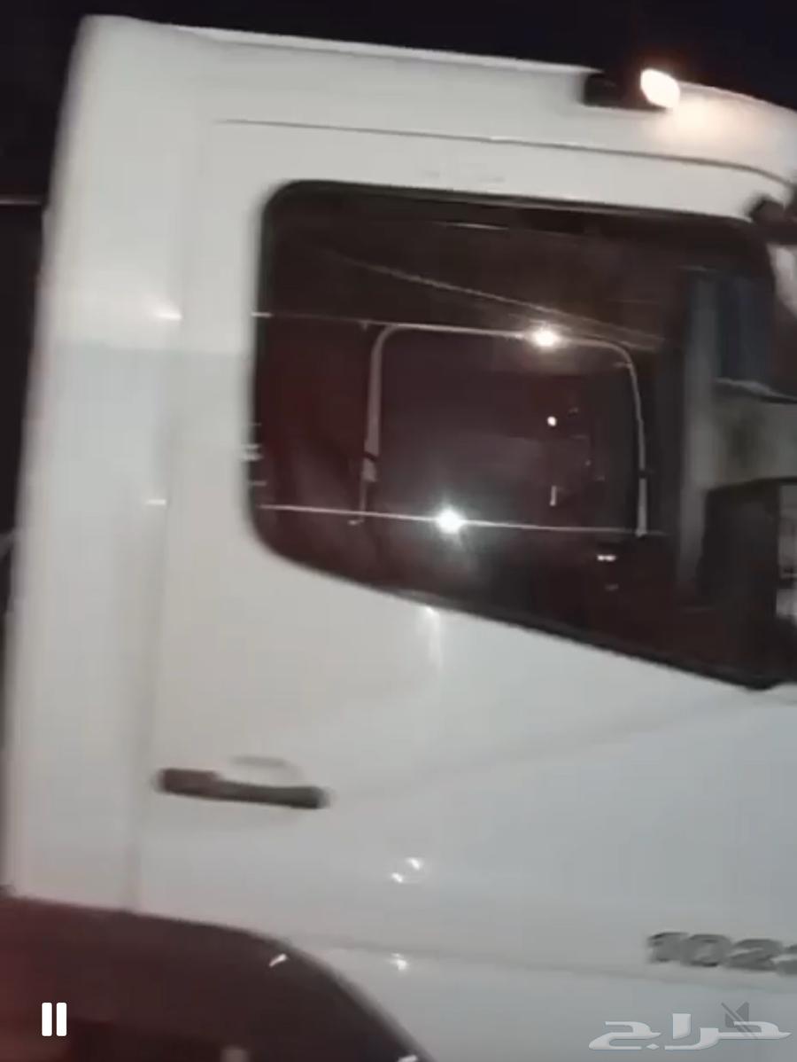 شاحنة مرسيدس 2002 للبيع63404082436610111