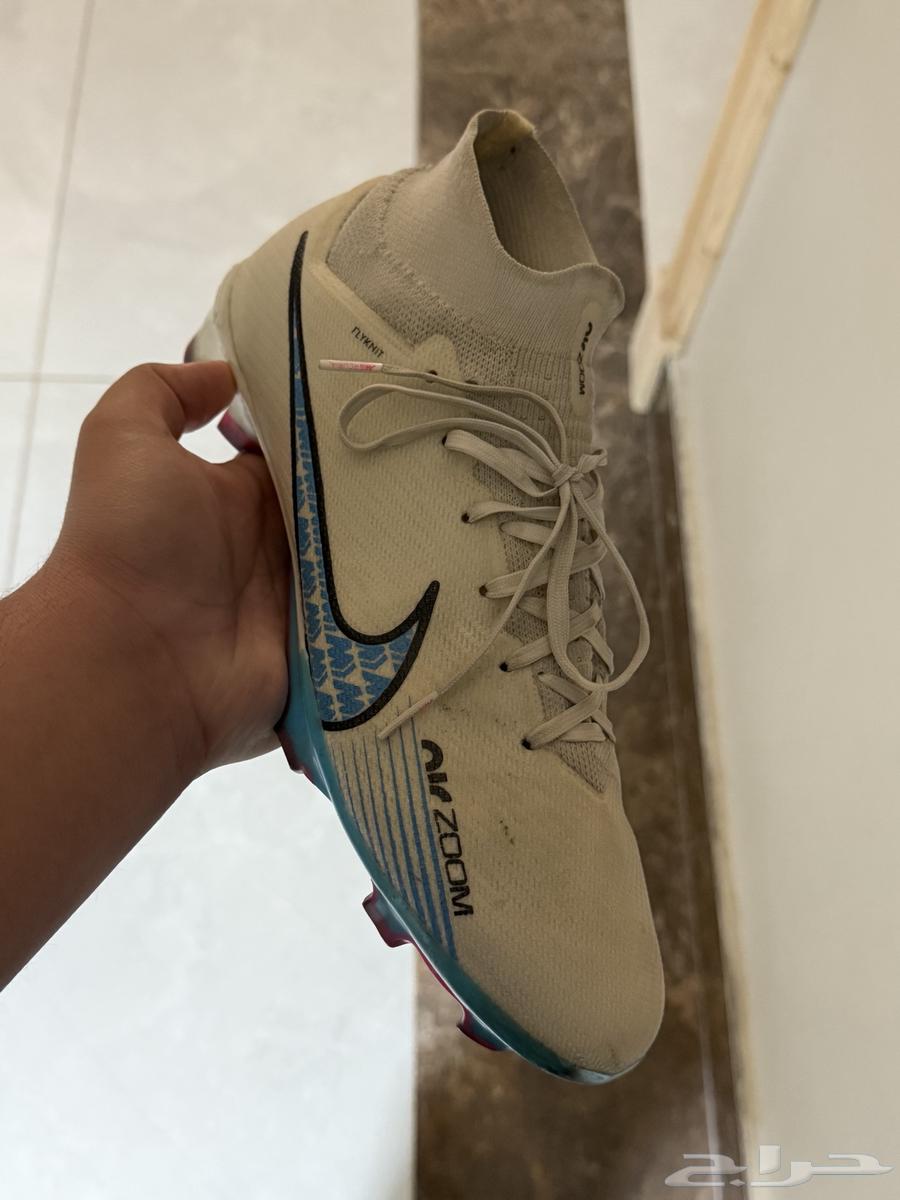 Original Nike shoes, size 43-44.63328313567105112