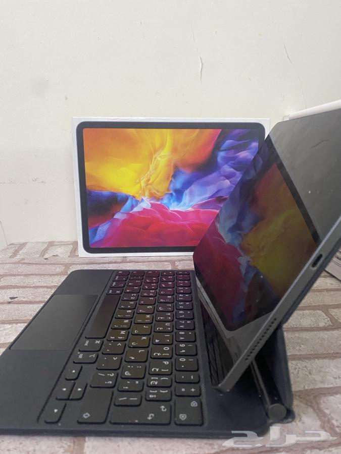iPad Pro 2nd Generation 256 Giga with Magic Keyboard and Apple Pencil63005211885571111
