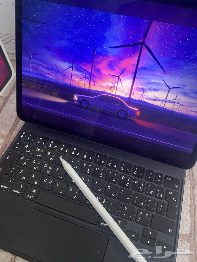 iPad Pro 2nd Generation 256 Giga with Magic Keyboard and Apple Pencil63005211885571112