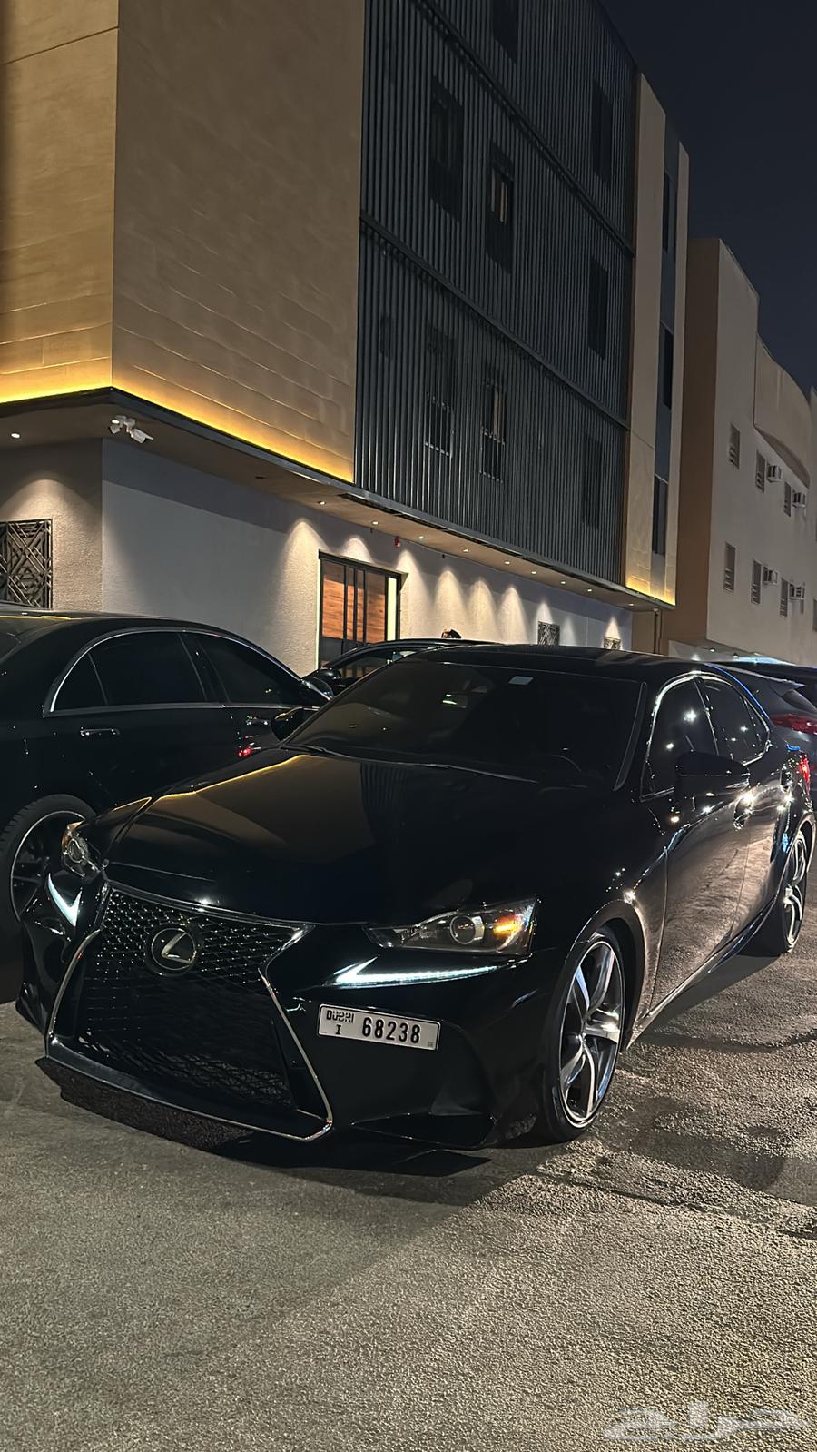Lexus IS 200T with Dubai plates for sale - the car is currently in Riyadh63403553023233113