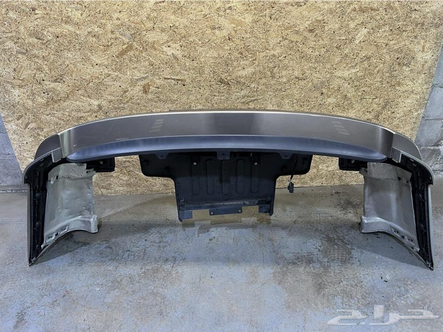 Original Range Rover Vogue 2015 with genuine agency accessories and bumpers63402069225474113