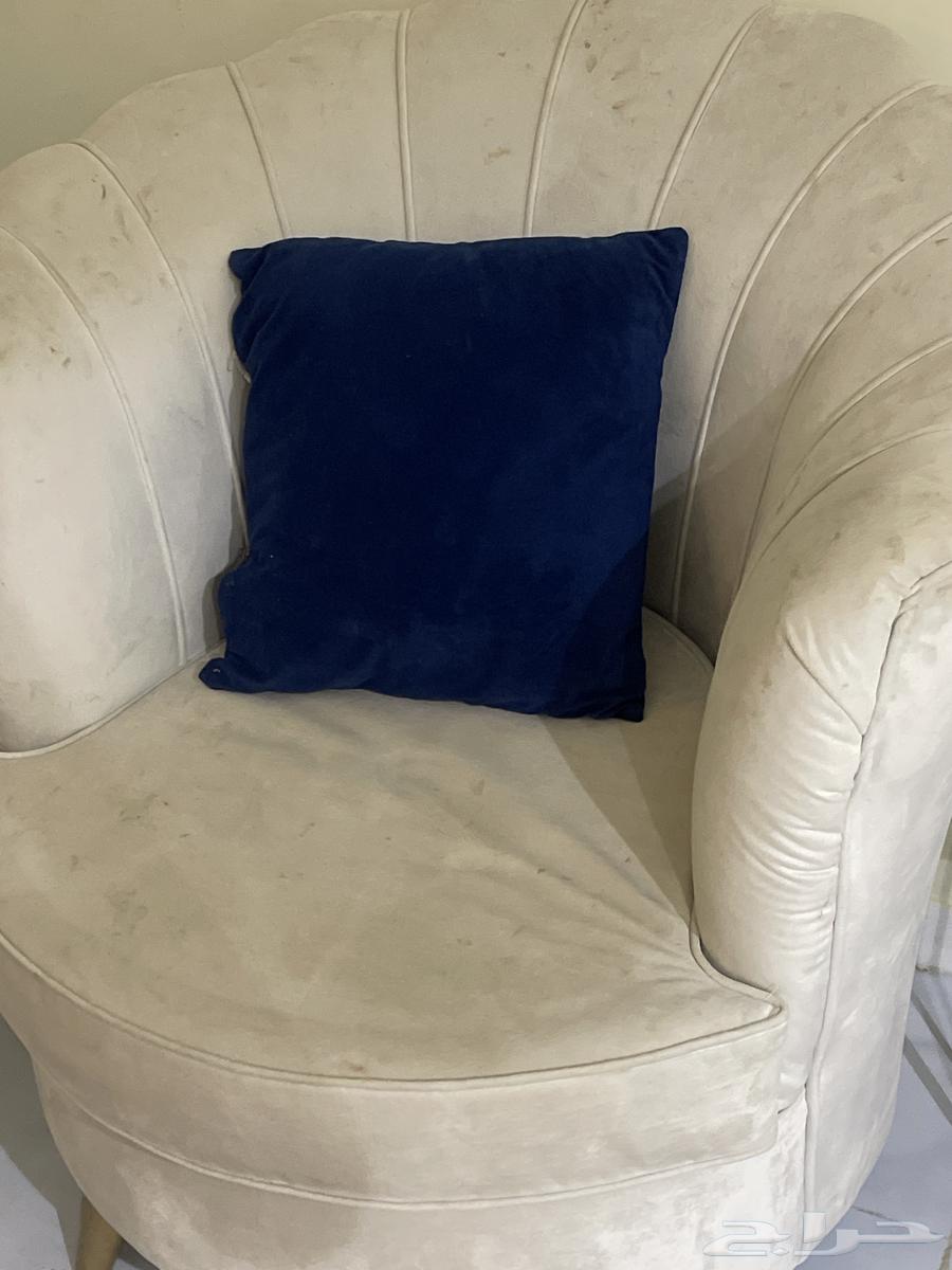 Sofa 3 for 400 SAR63396477281665111