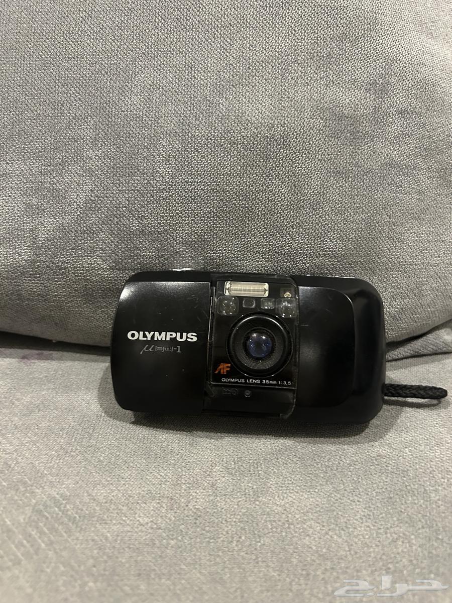 Old movie camera63443196960513111