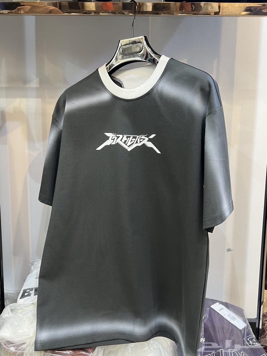 Oversized t-shirts with unique designs, wholesale and retail.63399757637761113
