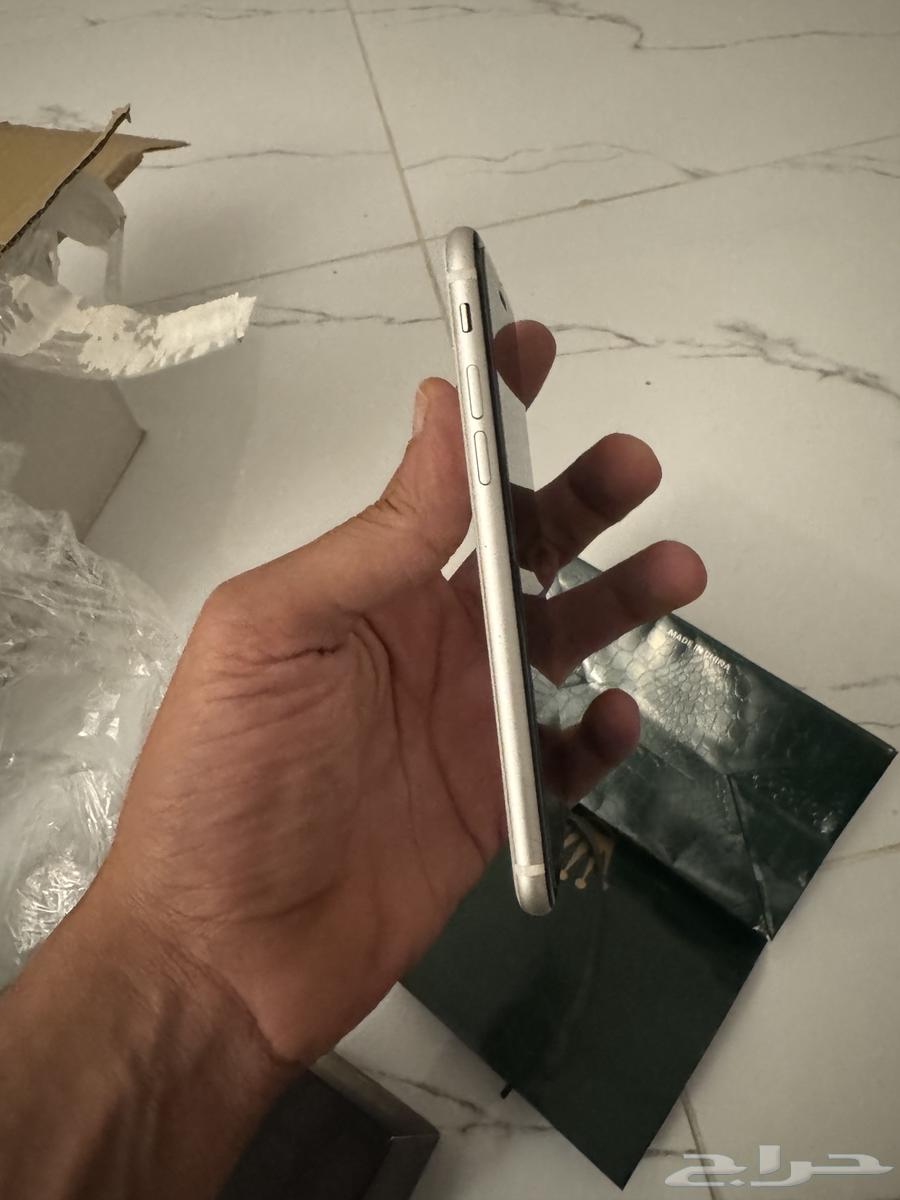 ايفون SE 128 قيقا63396602158082114