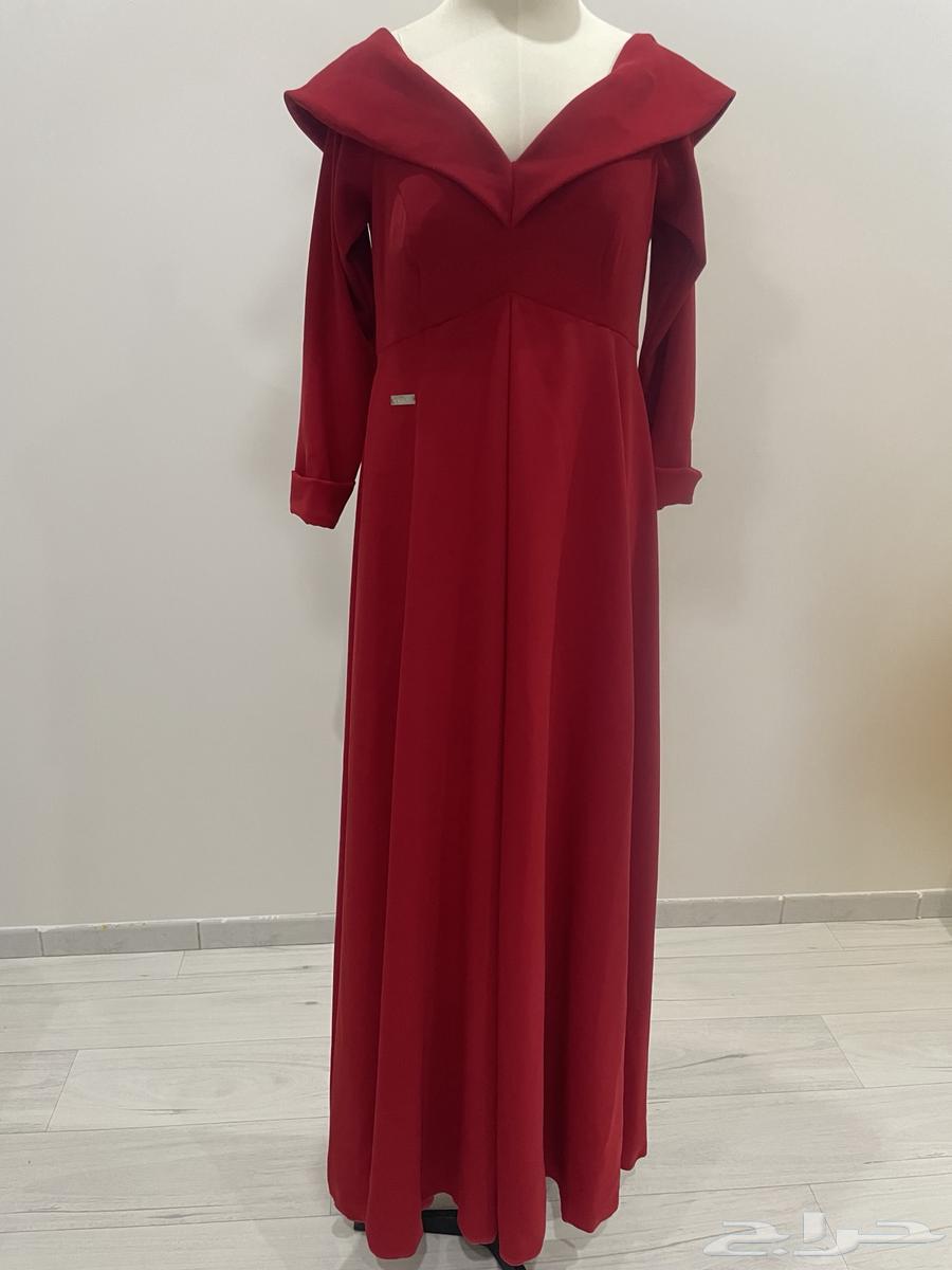 فستان احمر نظيف جدا63379974058882110