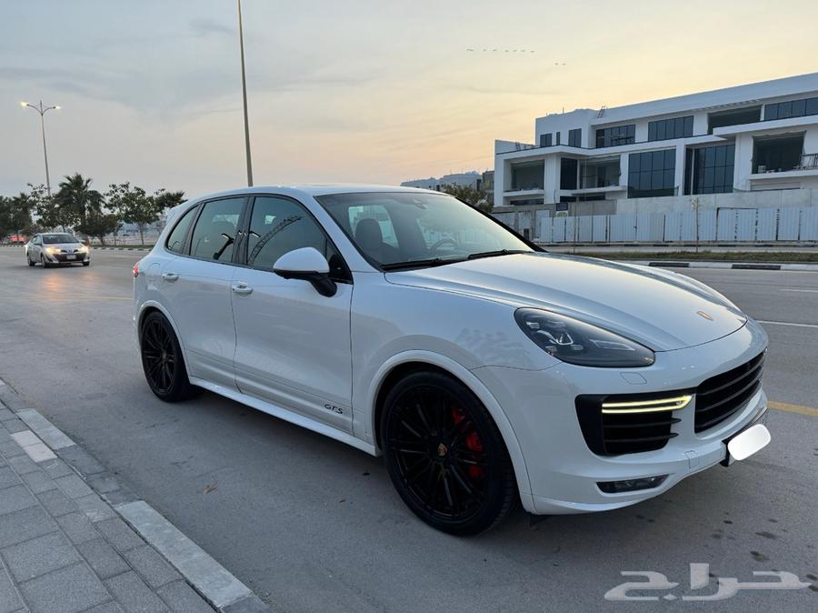 بورش كايين GTS 2016 ابيض وداخليه احمر فل كامل63399585791619113