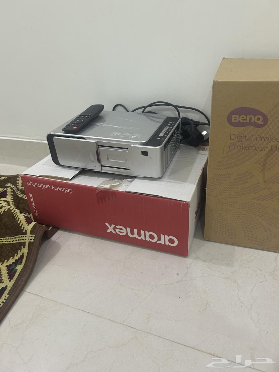 بروجكتور بنكيو نظيف جدا   بروجكتر بداخله نظام تطبيقات63442535055489111