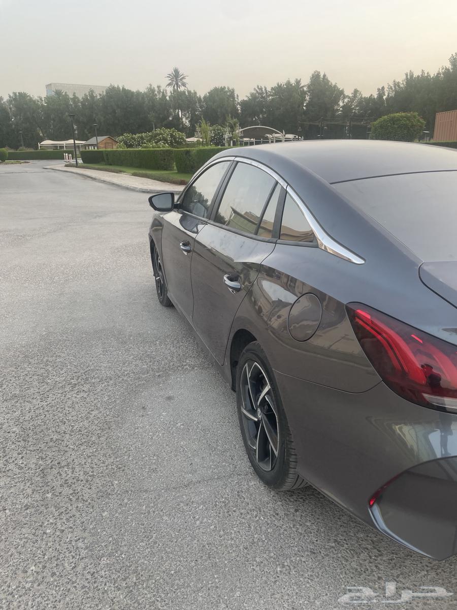 MG GT63399552865026111