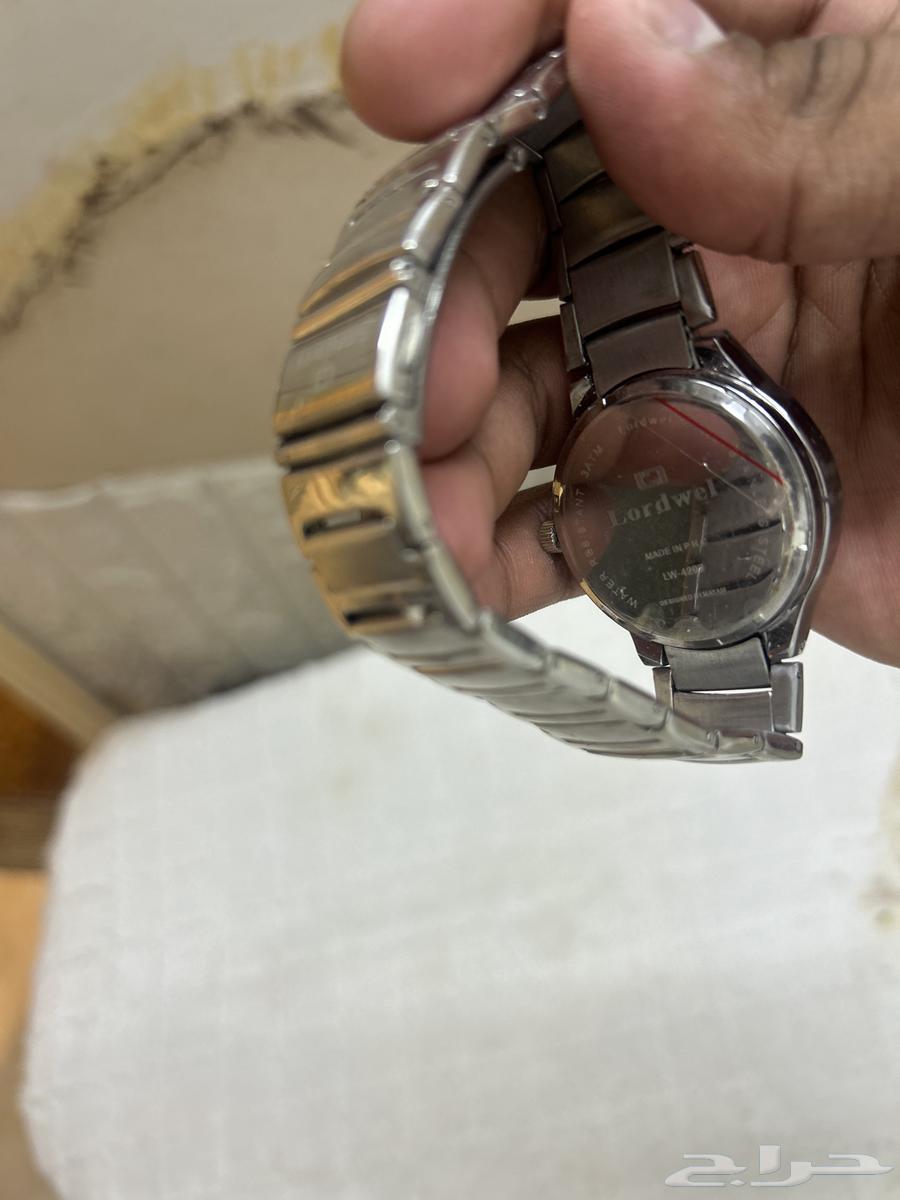 ساعه نضيفه وحلوه63402989071107111