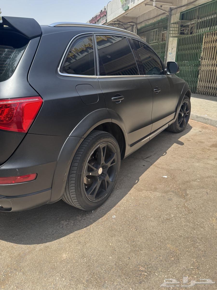 Audi Q5 model 201163399586263811111