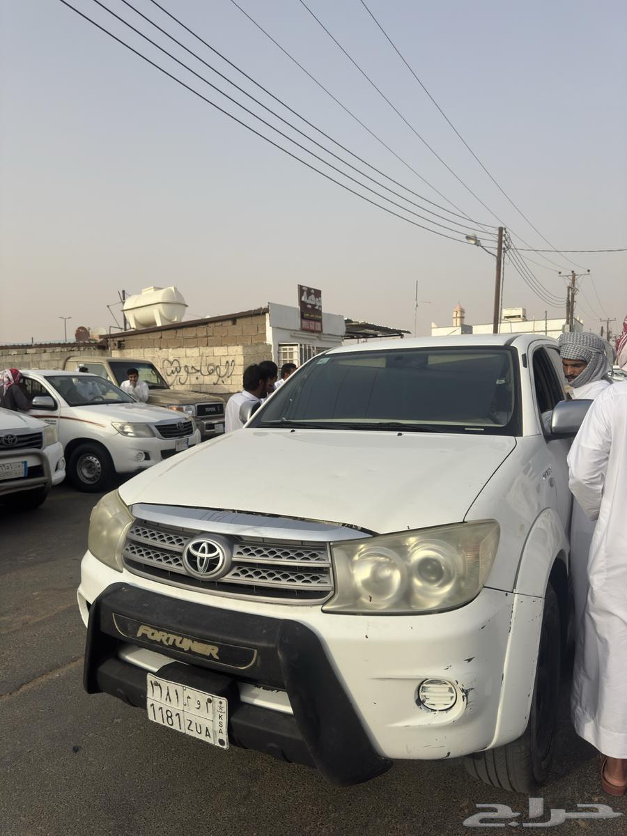 فورشنر 2010 4 سندر قير عادي سنقل فيه رفرف وا الباقي شرط63399630025858111