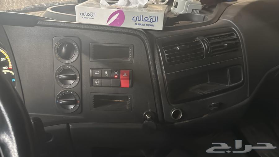 للبيع شاحنة مرسيدس موديل 2017 موتر نظيف63399564152322113