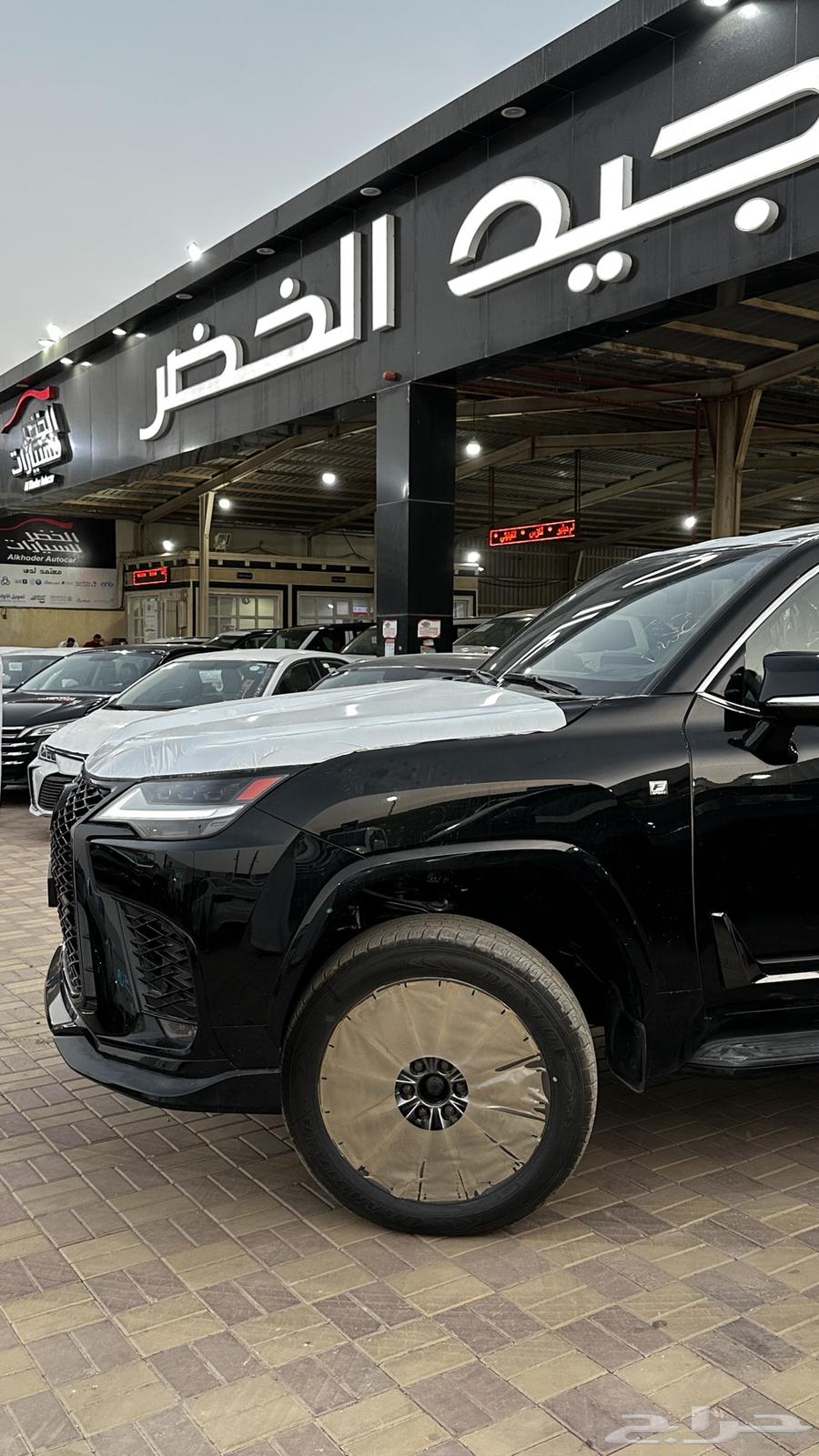 لكزس LX600 اف سبورت 2024 لدى شركة عبدالمجيد الخضر63396425987586111