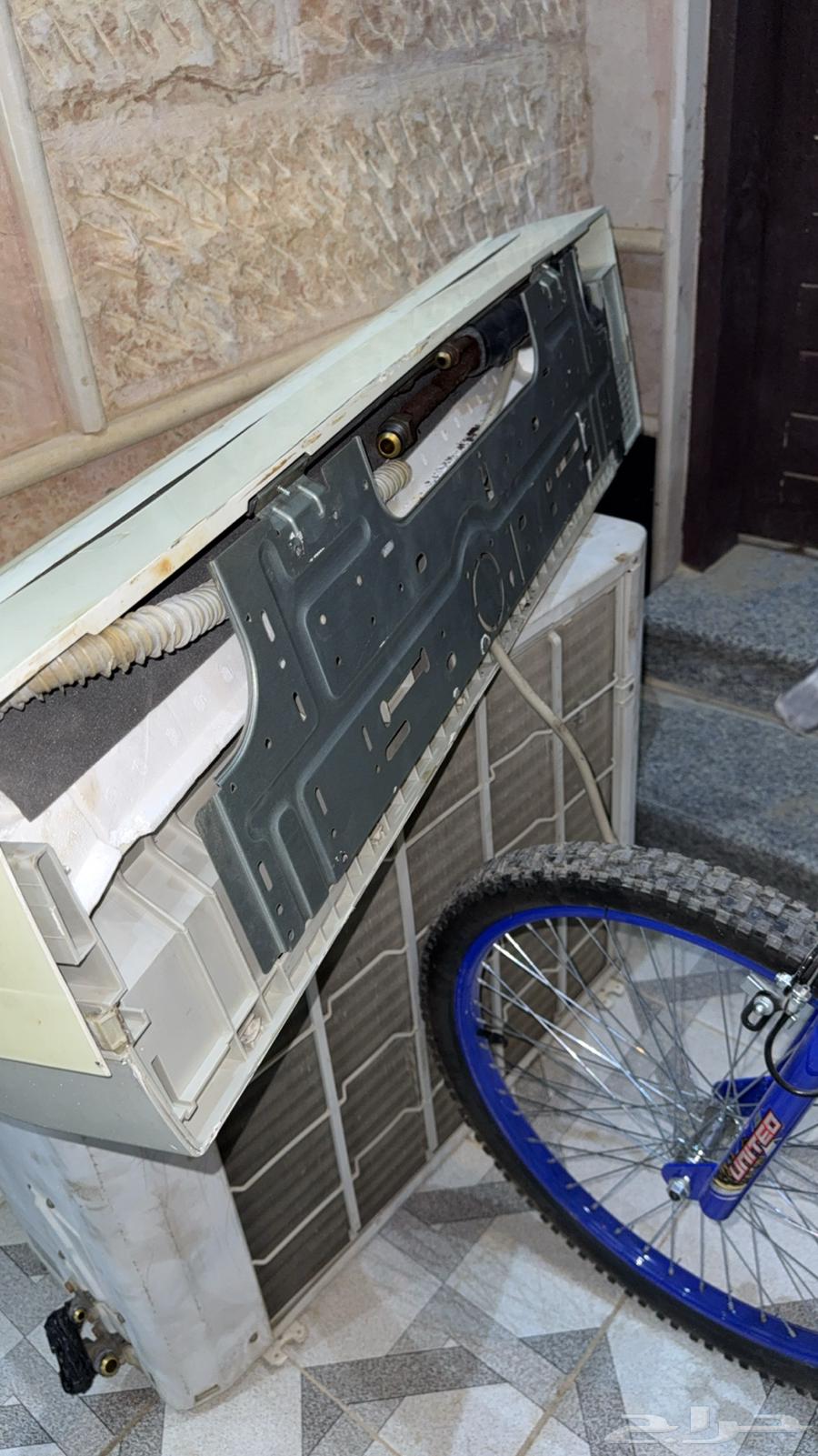مكيف 24 وحده نظيف جدا على الشرط مره بارد جدا بدون فريون63391346197378112