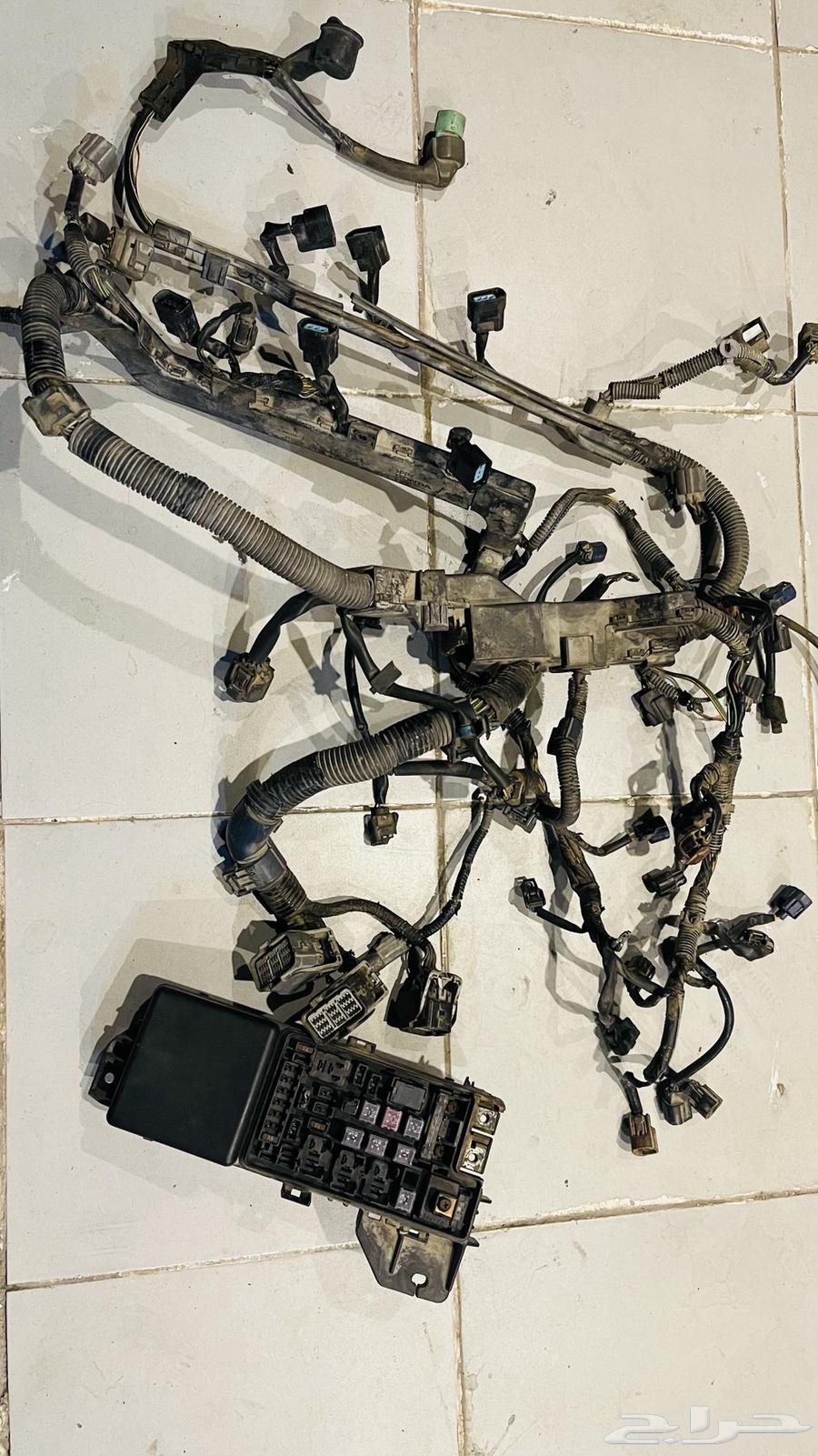 Fuse box and wiring harness for Honda Accord 2004 V6633982512952351111