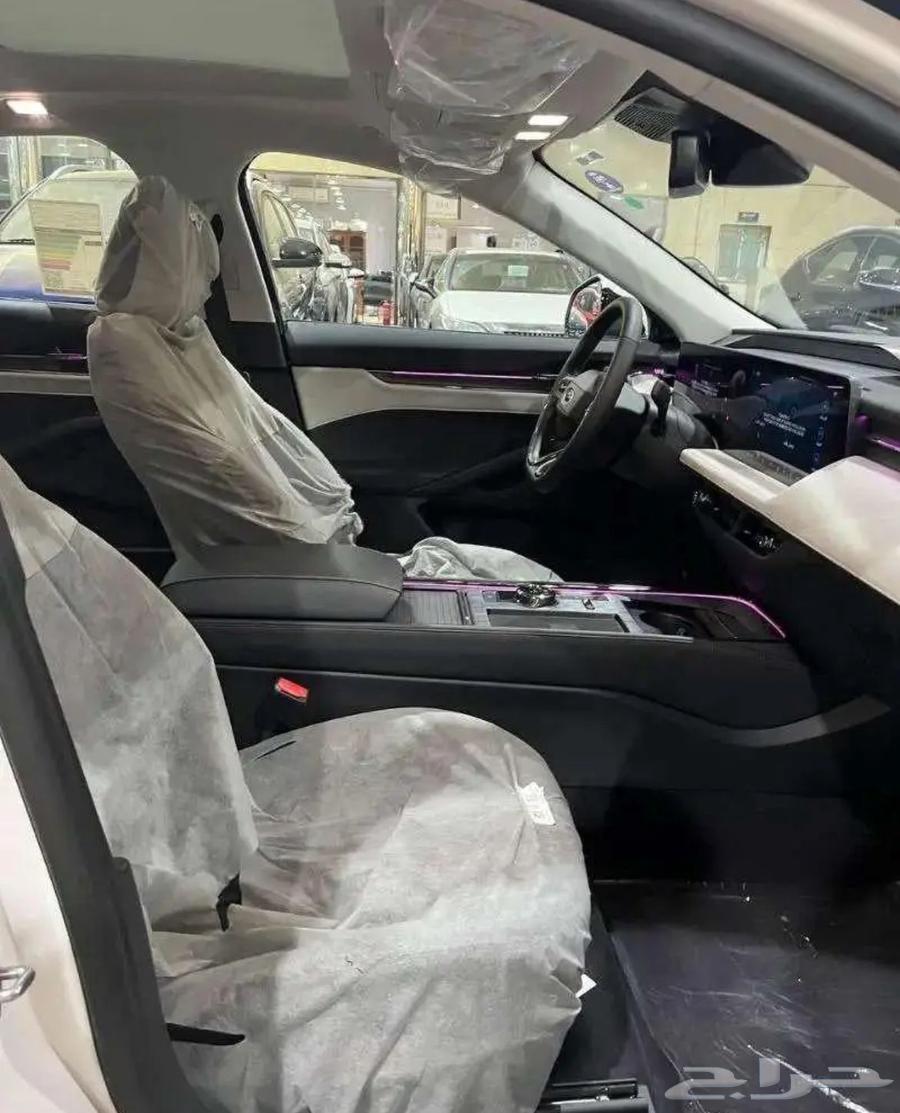 فورد تورس تيتانيوم 2025 ابيض فقط السعر شامل14795063396430989699114