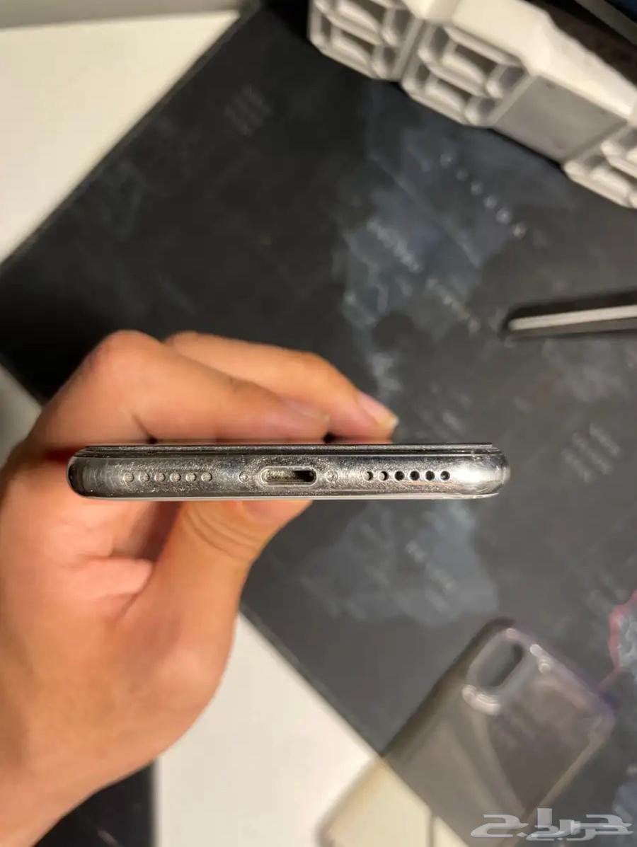 ايفون X63390980970498114