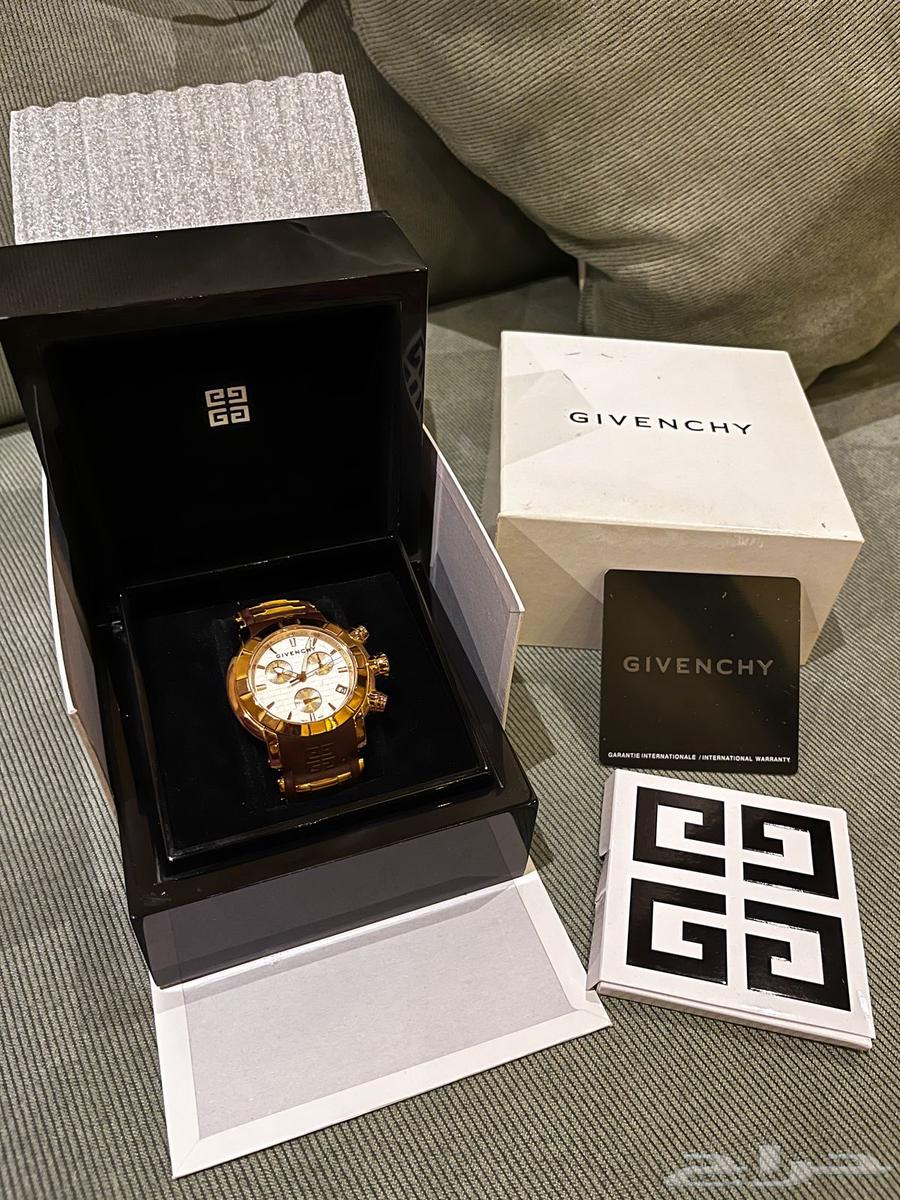 Givency watch with all its accessories63389366794497112