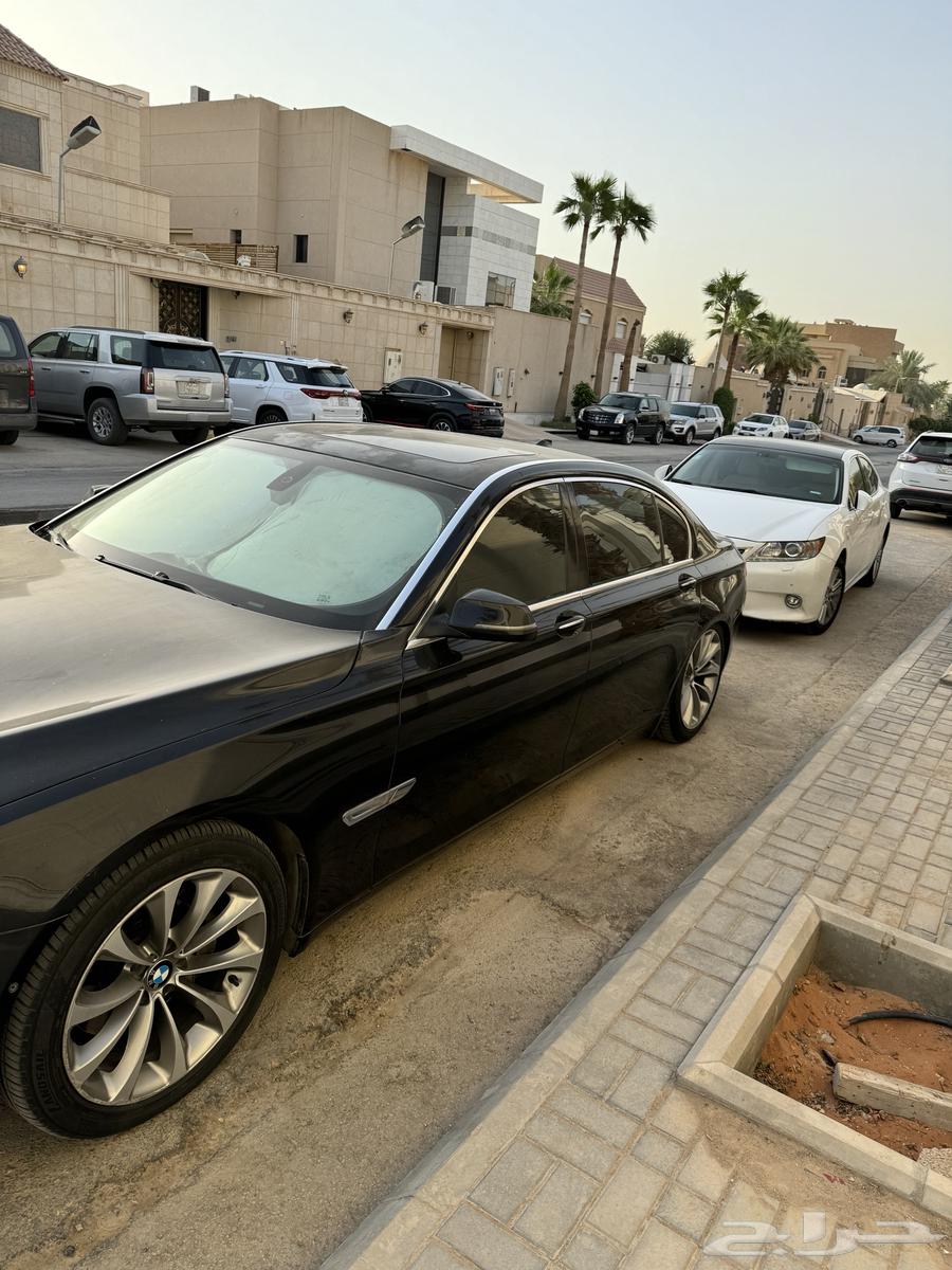 بس ام دبليو 730li موديل 2015 للبيع63398261710979111