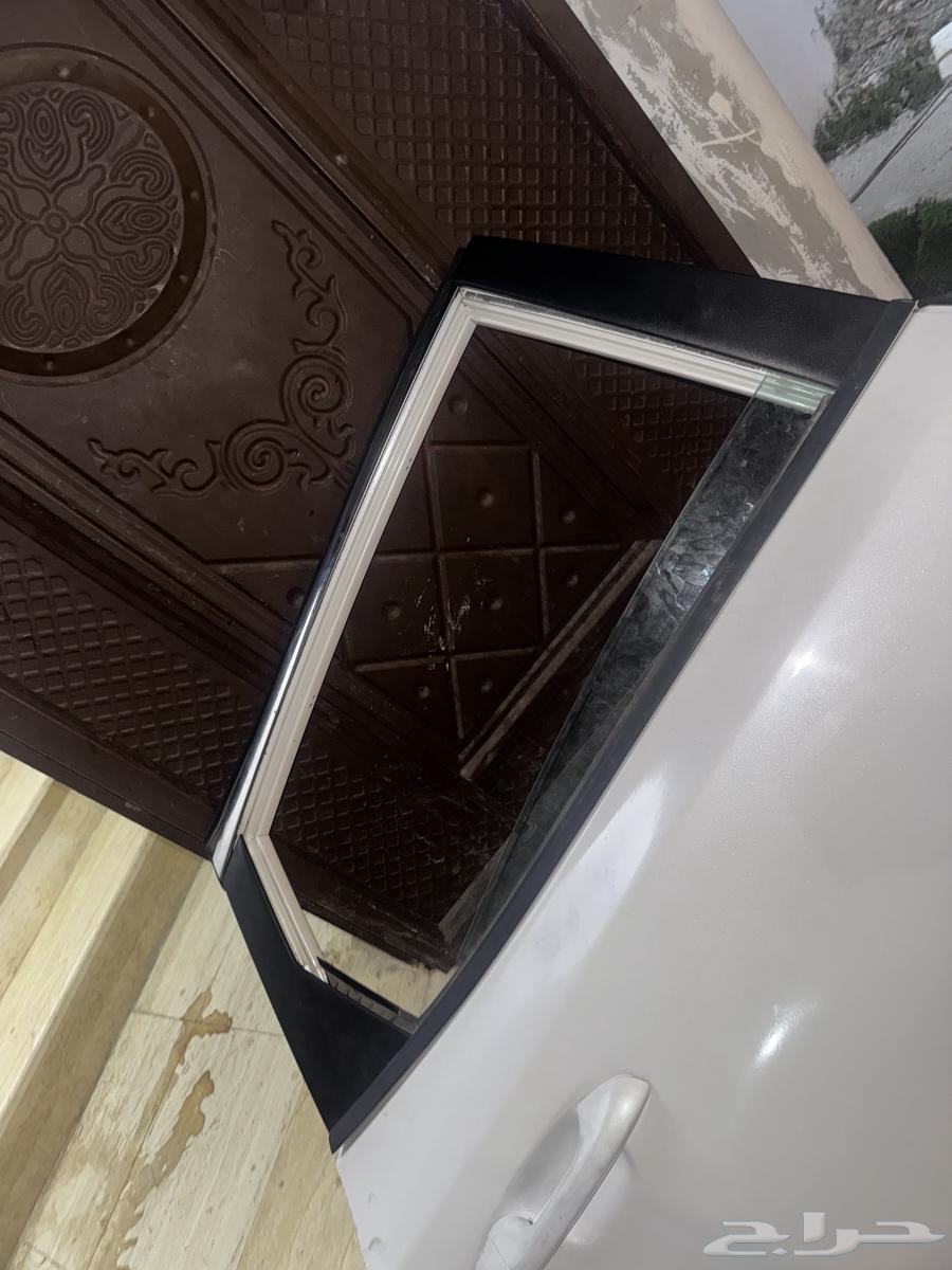 لديَّ باب خلفي أيمن من طراز كيا أوبتيما بدون زجاج وبدون ديكور، سنة 201663398257049345111