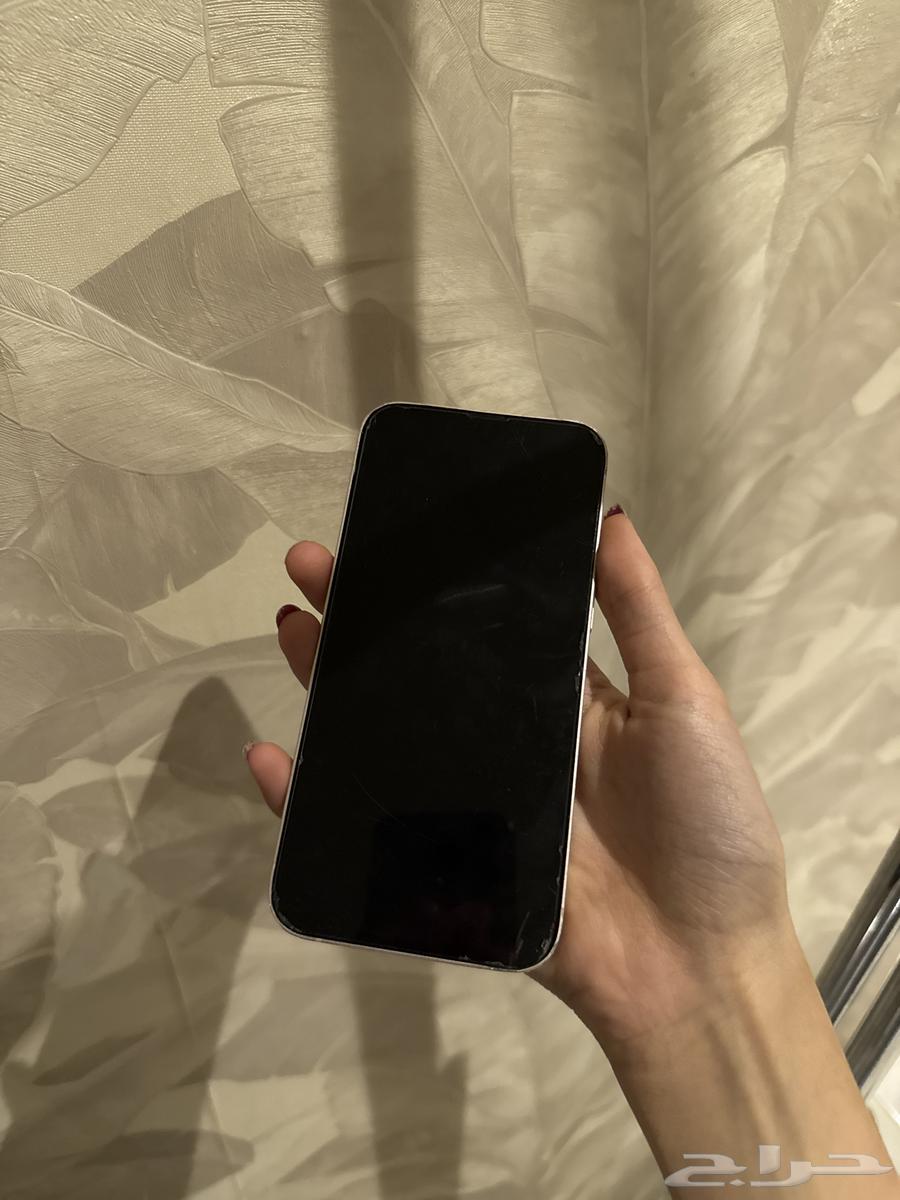 جوال آيفون 1363391426967171111
