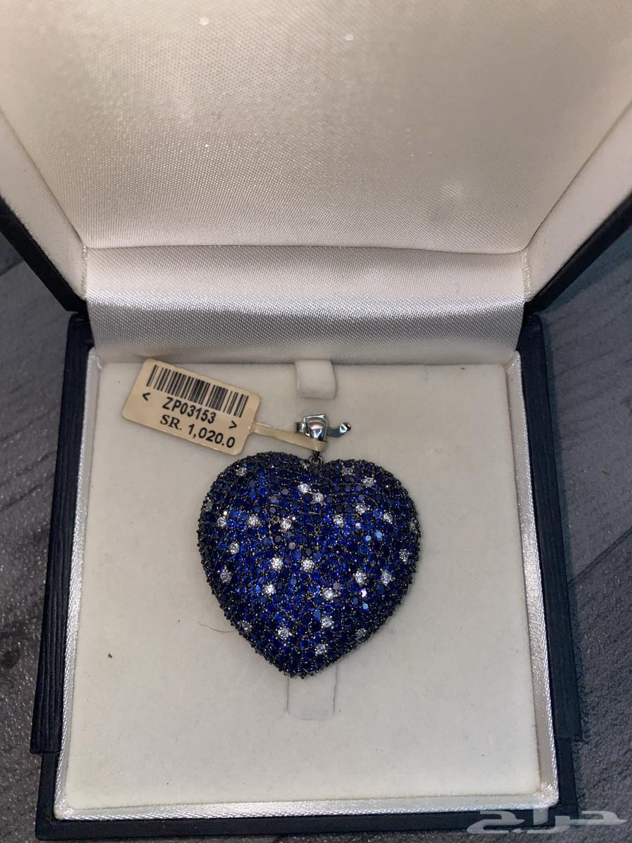 Original Swarovski ring and original Finder medal63390044372739113