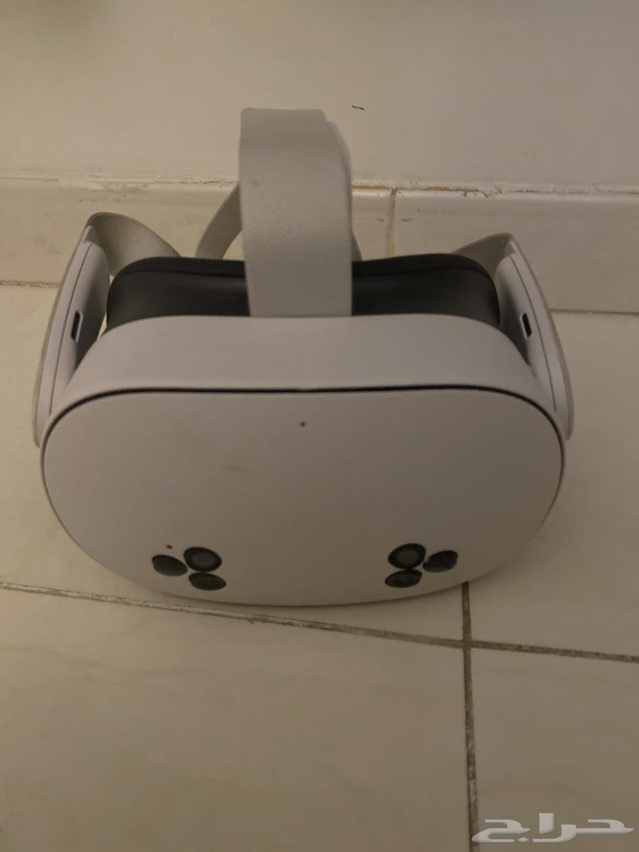 Hacked VR headset for sale with ready games, clean and like new63389033112449110