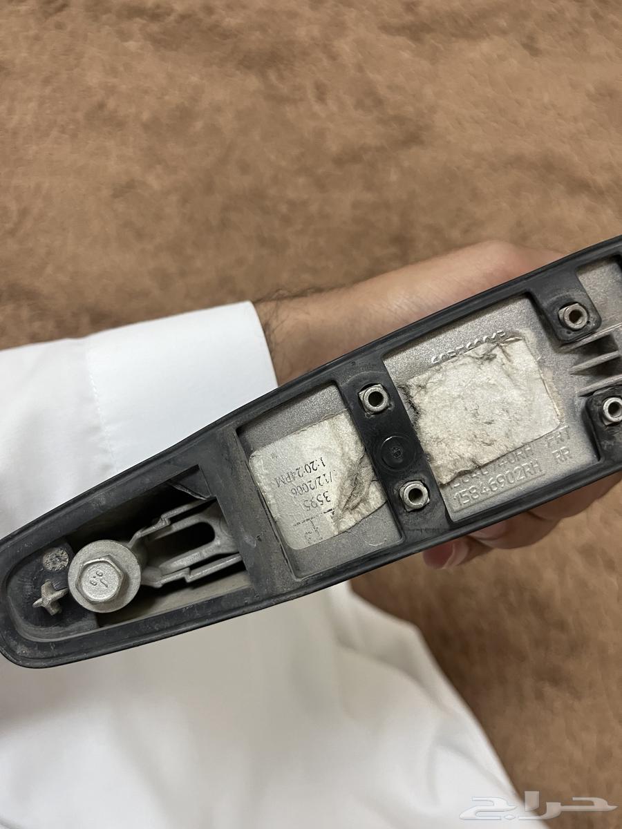 قزاز جمس يوكن بيبان يمين ومقبض باب يركب من 2007 الى 201463437981452673114