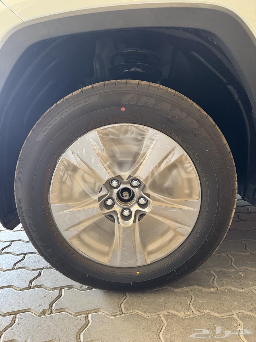 Toyota RAV4 LE Gasoline Without 4WD 202563396355133187114