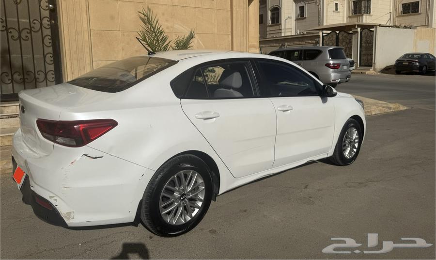 Kia Rio 2019 full option, only 68,000 km63396384904450112