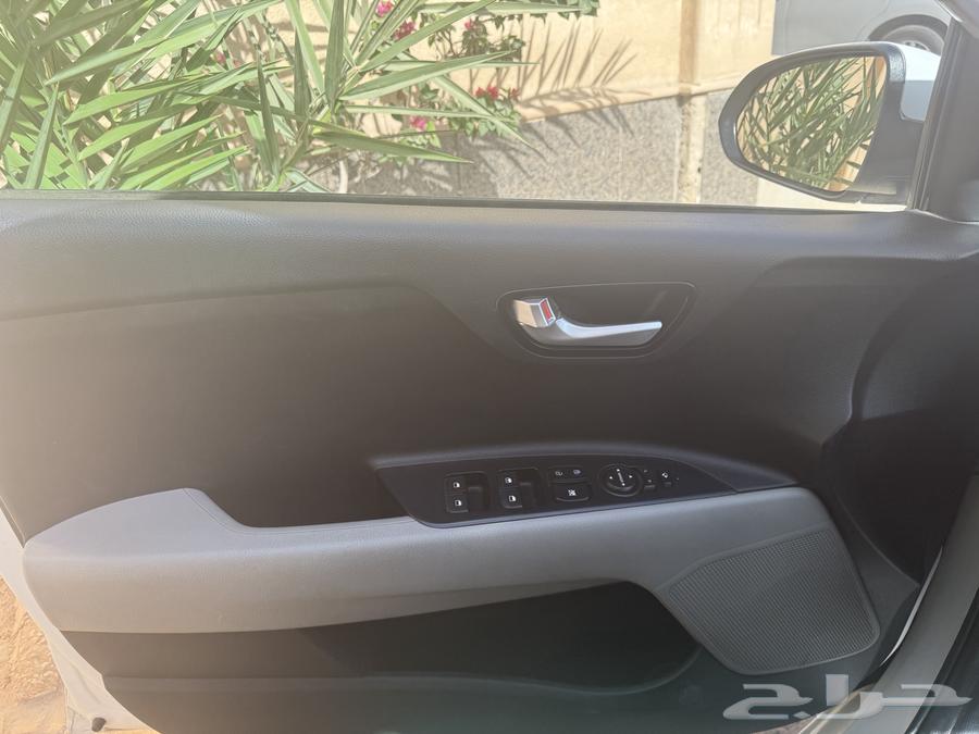 Kia Rio 2019 full option, only 68,000 km63396384904450114