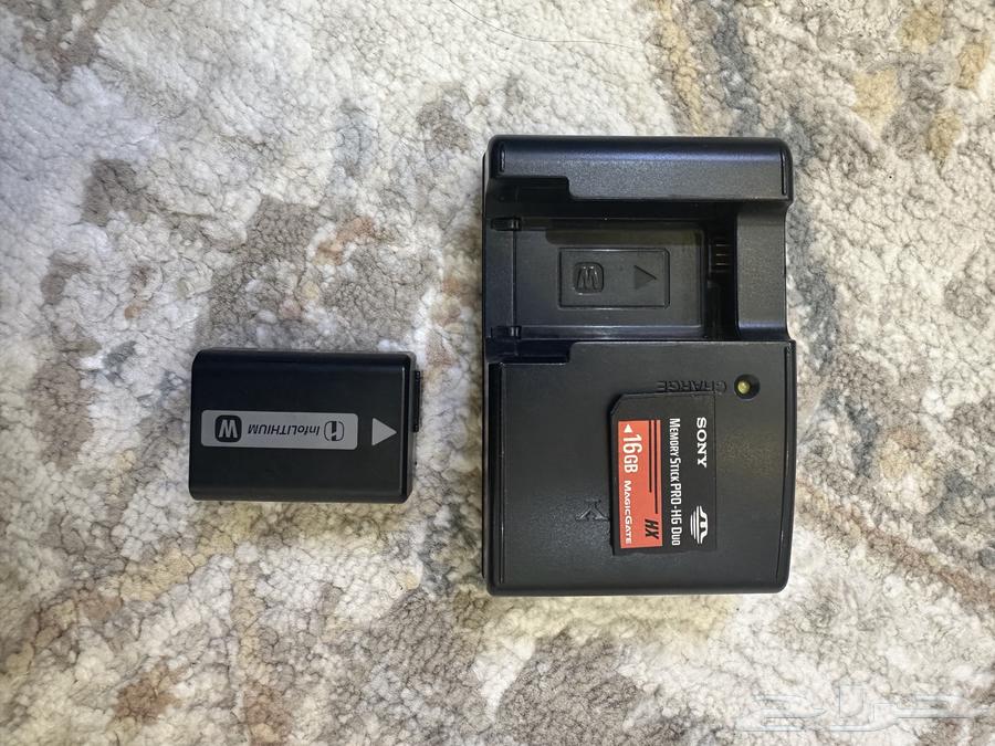 Sony Alpha 55 camera63380423828609114