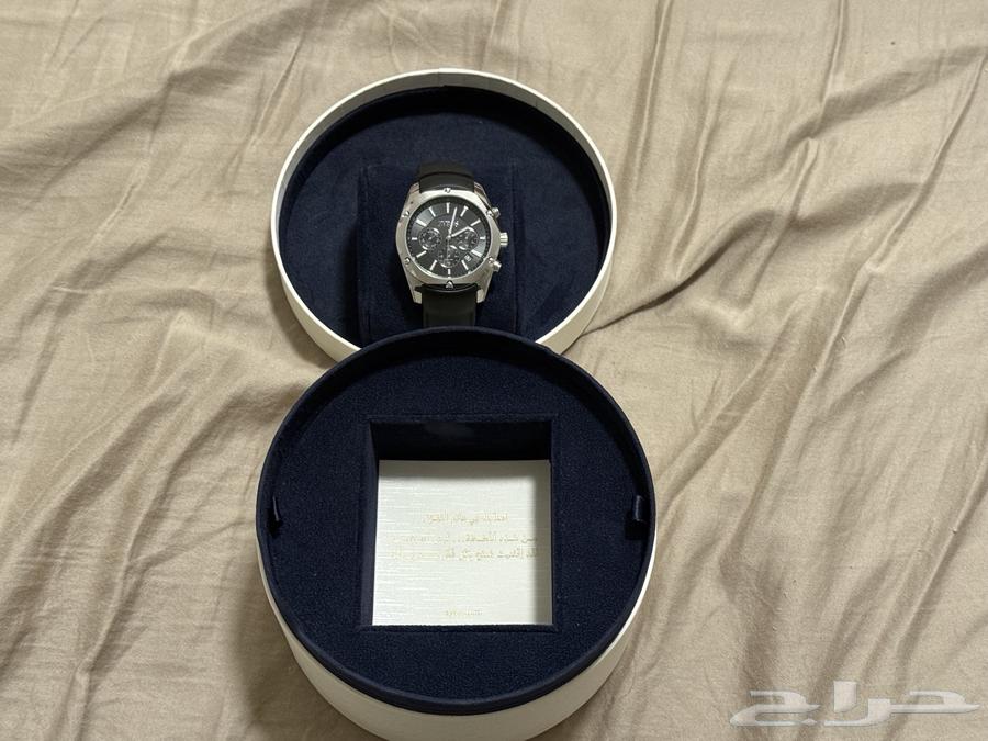 ساعة زايروس استخدام شهر واحد فقط نظيفه جدا63391269318786112