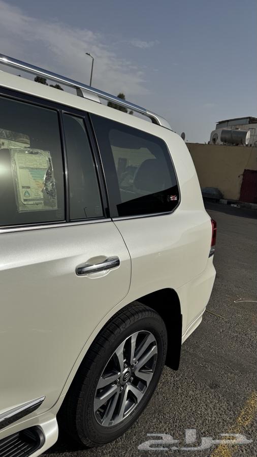 لاندكروزر VXS63396448629249112