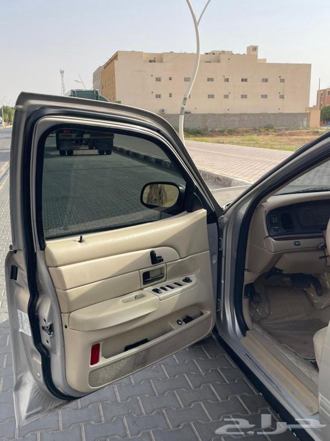 فورد فكتوريا63396425700099112