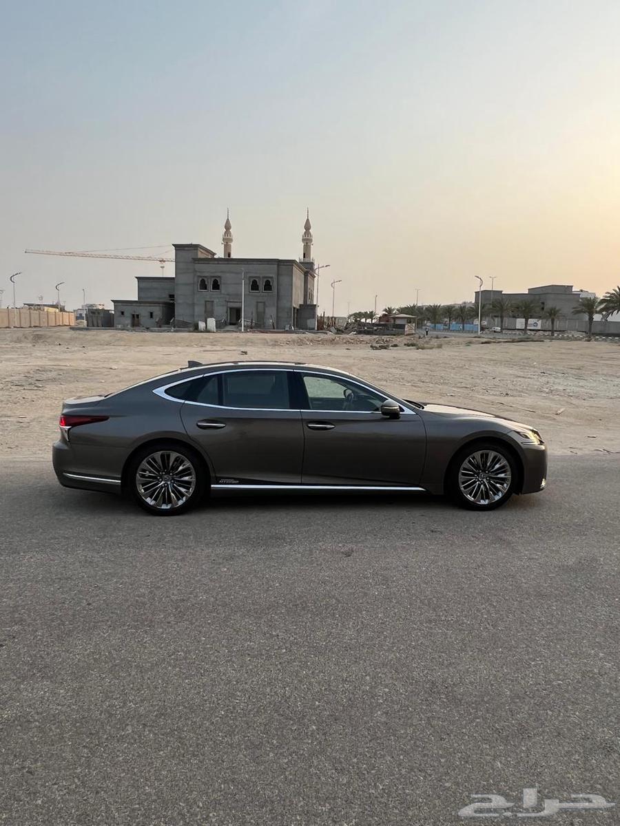 لكزس LS500h633945278718751115
