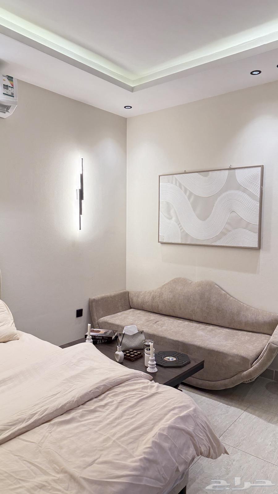 Elegant studio with a side seat, daily rental63381117108099111