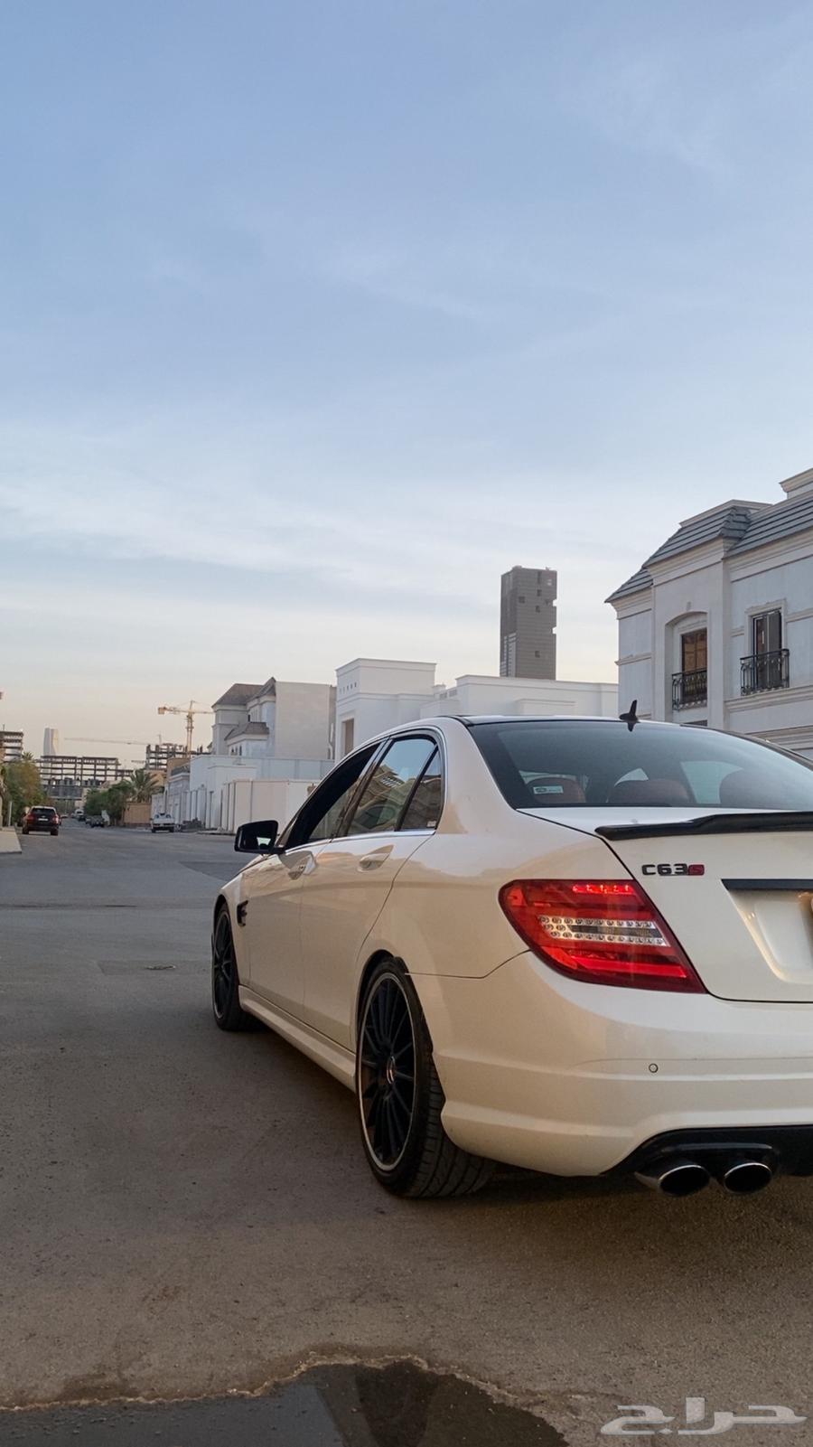 للبيع C63 AMG 201063394577431041114