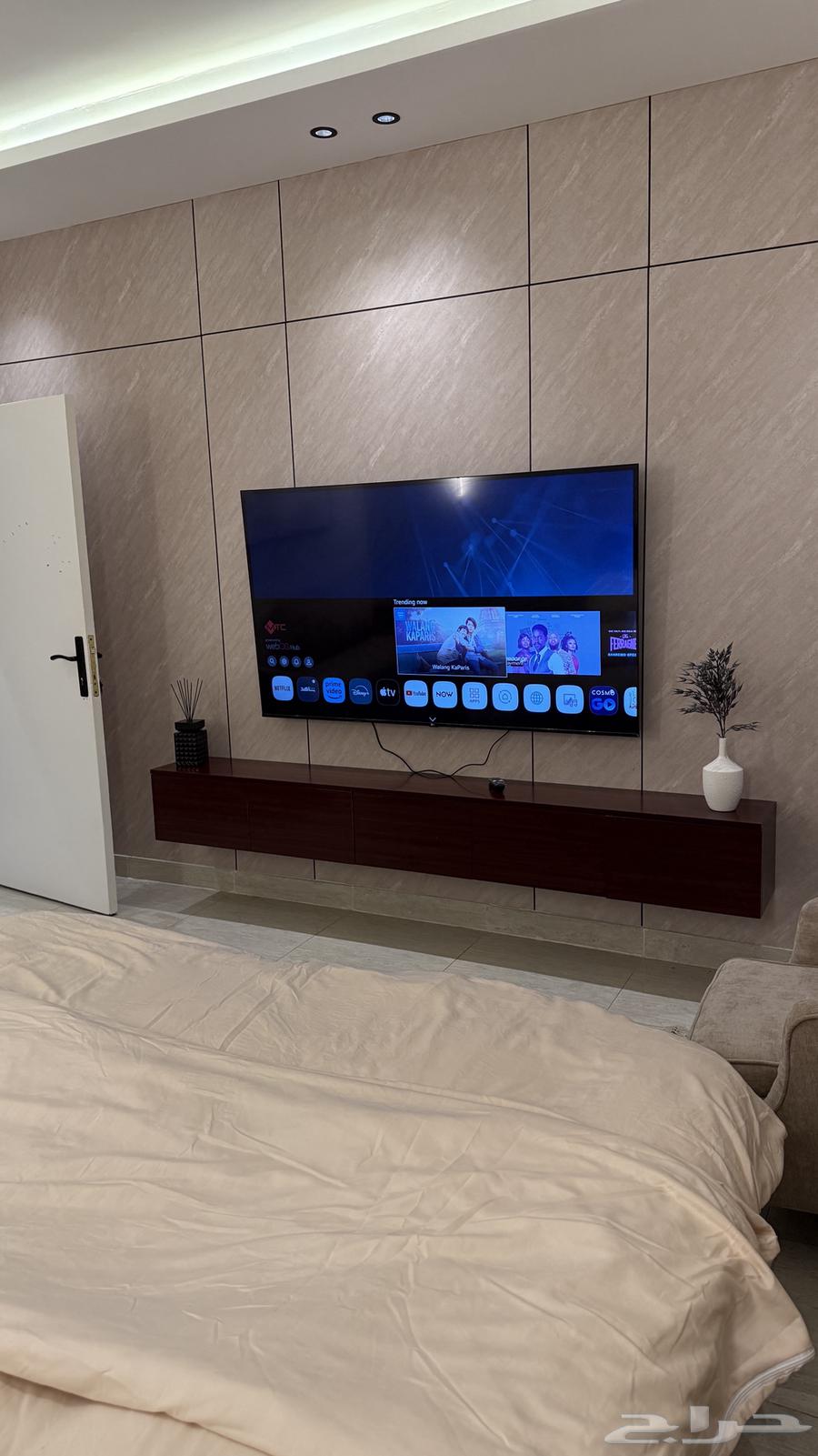 Elegant studio with a side seat, daily rental63381117108099113