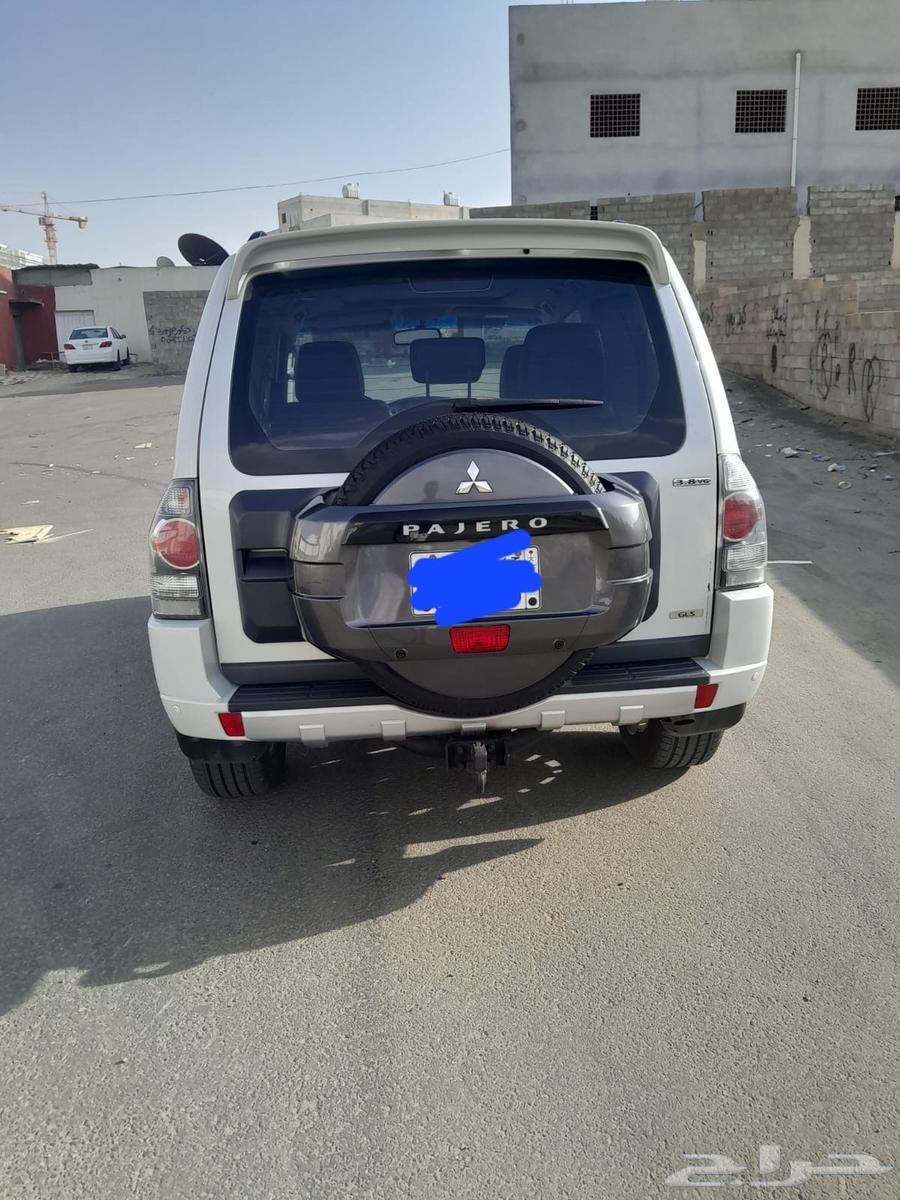 Pajero. One door, conditionally placed at 3800.63390253200513113