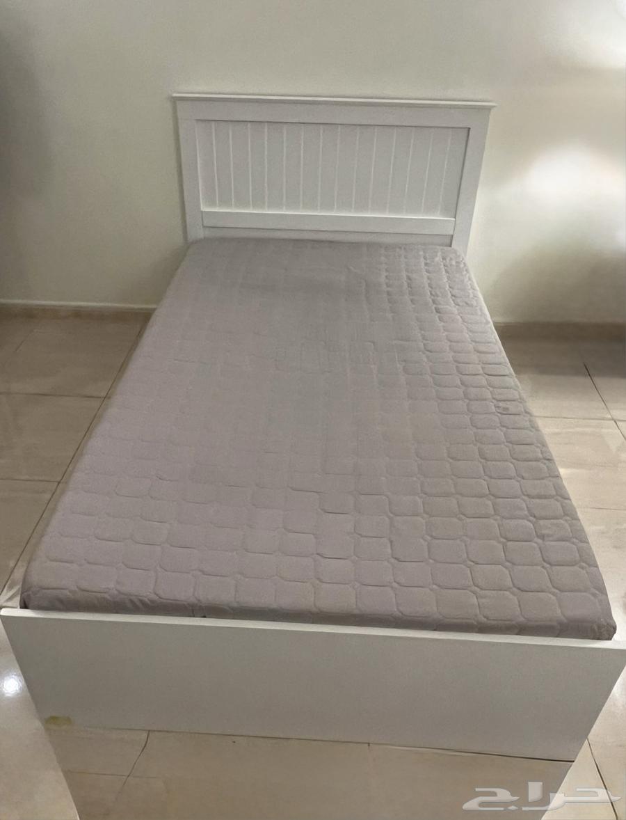 فرشة مع سرير 120 190 وفيه صندوق تخزين تحت لفرشة634403906942751114