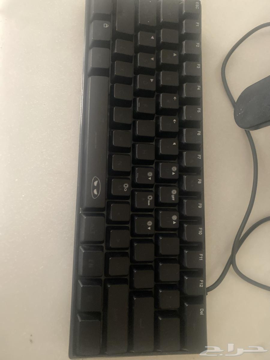 First-class keyboard watch63387040409986111