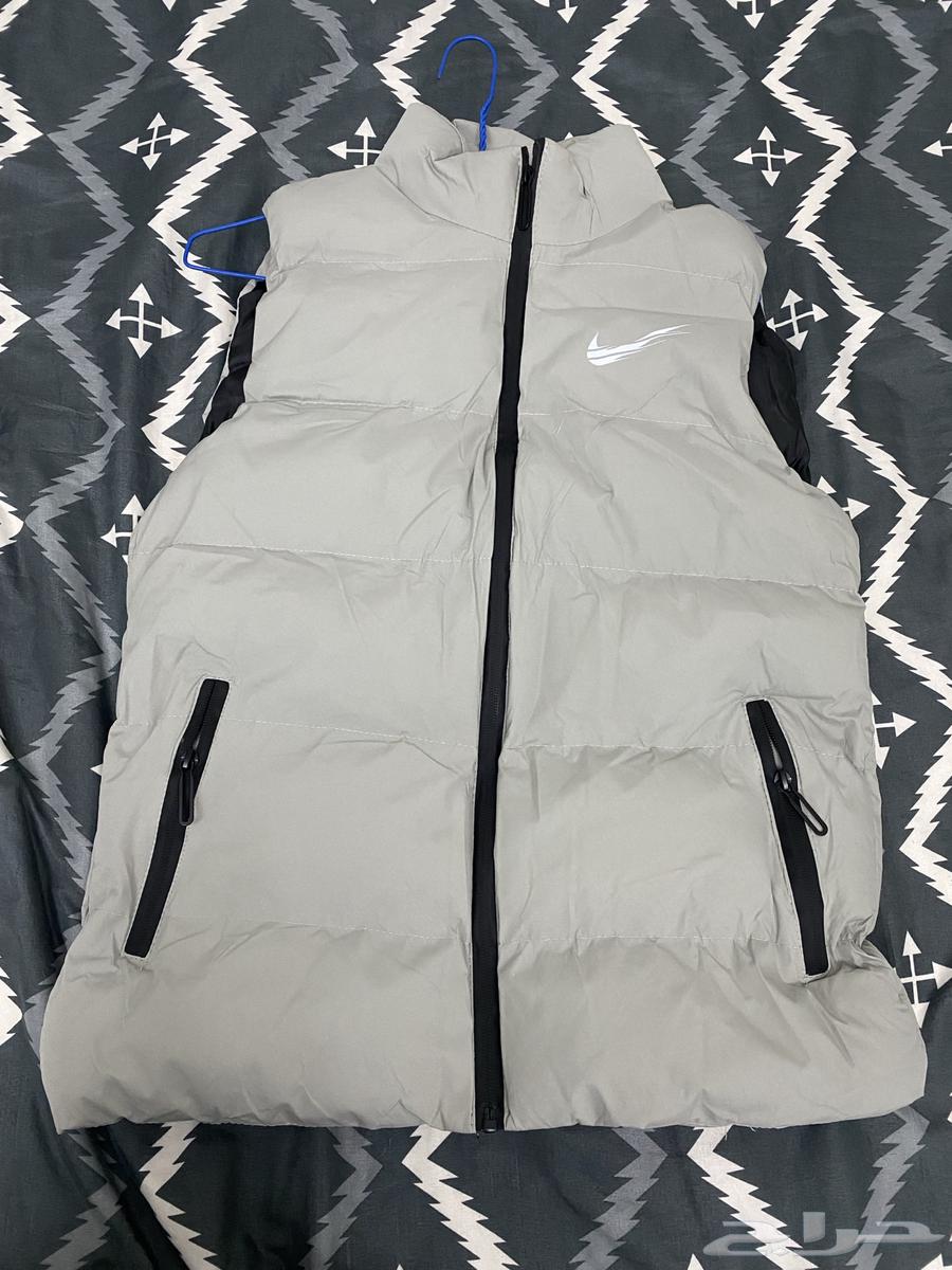 Two Nike vest jackets63440900696706111