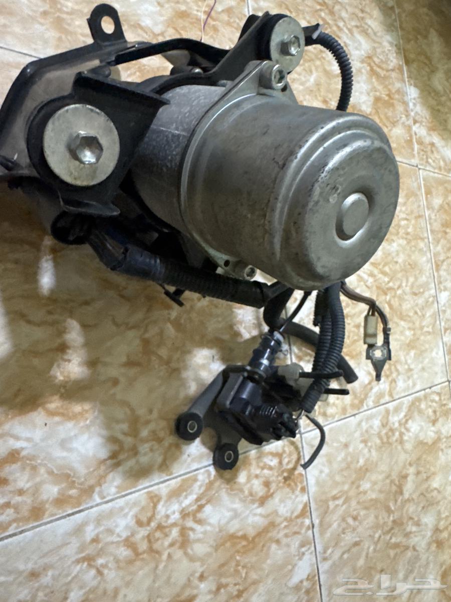 Developer of a hydraulic jack for Lexus LS460 201563380974358659112