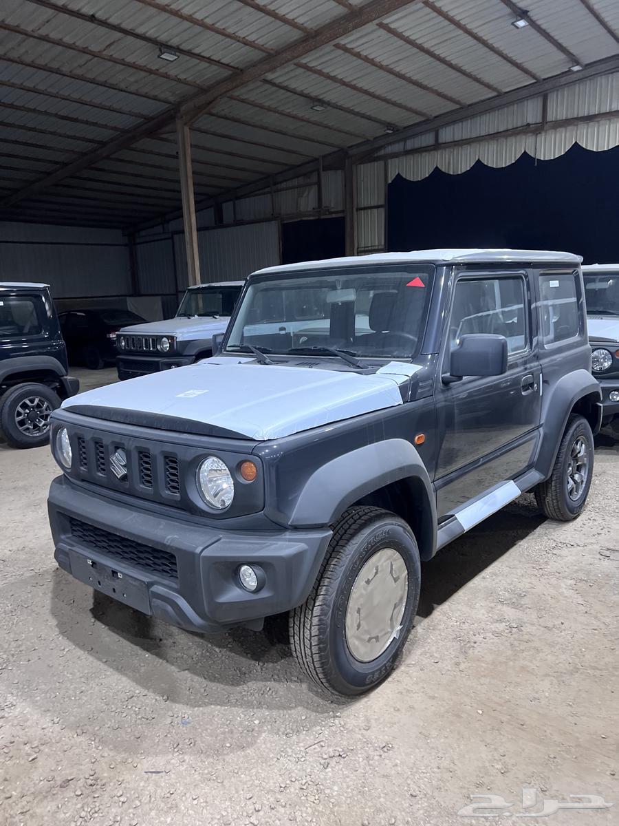 Suzuki Jimny 2026 in cement color for 79,900 including tax, regular transmission, exclusive offer.63389303854081111